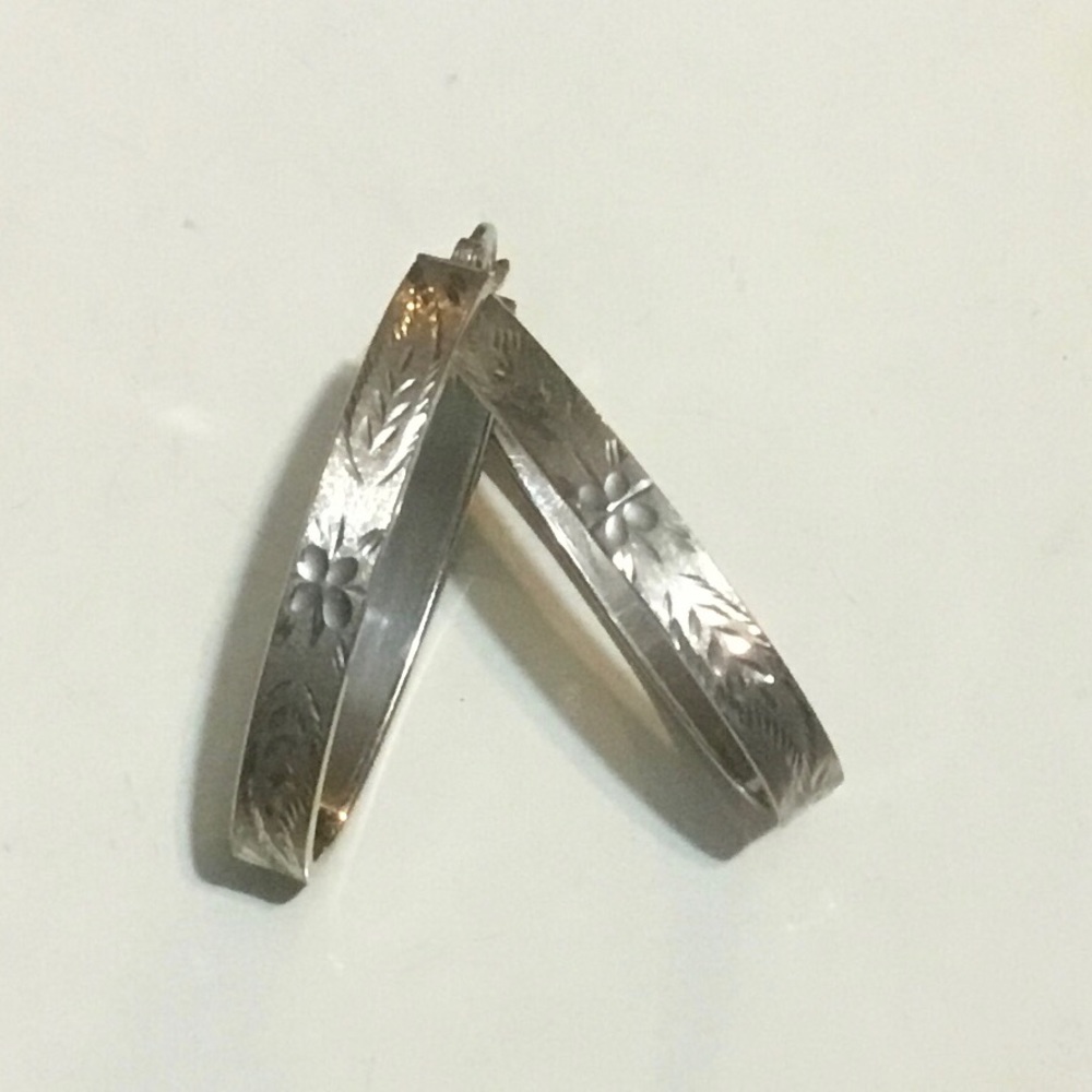14K white gold hoop earrings